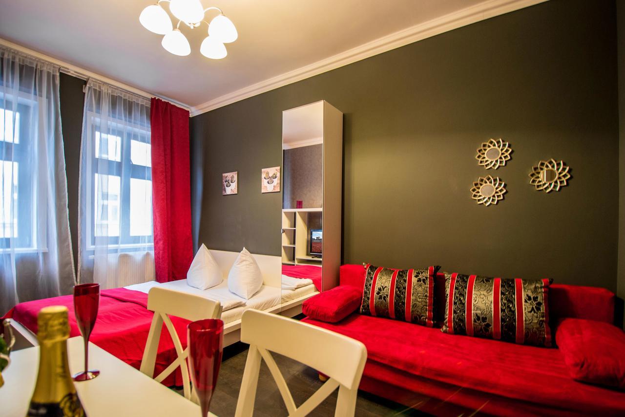 Ruterra Apartment Cimburkova Прага Экстерьер фото